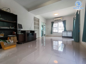 *****บ้านเดี่ยวมือสองสมุทรปราการ ม.พฤกษ์ลดา ประชาอุทิศ90 เนื้อที่กว้างขวางมากถึง 50.40 ตร.ว. ฟังก์ชัน 3 ห้องนอน 3 ห้องน้ำ ที่จอดรถ 2 คัน สภาพสวย แถมฟรี! เฟอร์นิเจอร์ทั้งหลัง ลากกระเป๋าพร้อมเข้าอยู่ได้เลย โครงการตั้งบนทำเลแห่งการเดินทาง เชื่อมต่อถนนประชาอุทิศ-วัดคู่สร้าง ถนนสุขสวัสดิ์ ใกล้ทางหลวงพิเศษหมายเลข9 จองเลย!